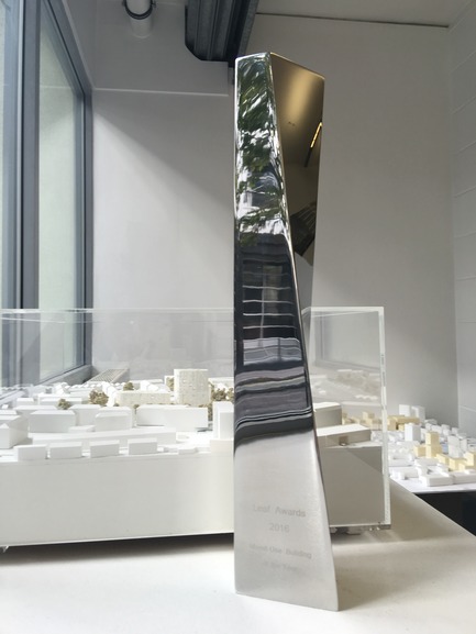 Dossier de presse | 2296-01 - Communiqué de presse | Pembury Circus, Hackney - Fraser Brown MacKenna Architects - Architecture résidentielle - Leaf Award at FBM Architects Studio - Crédit photo : FBM Studio photography