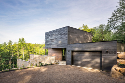 Dossier de presse | 880-11 - Communiqué de presse | Résidence L'Estrade - MU Architecture - Architecture résidentielle - Crédit photo : Ulysse Lemerise Bouchard