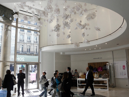 Press kit | 1082-01 - Press release | Pascale Girardin: The art of making an entrance - Pascale Girardin - Product - À la foliePrintemps Haussmann, Paris, France - Photo credit: Pascale Girardin