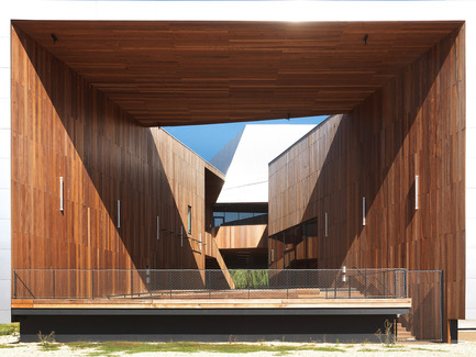 Dossier de presse | 972-04 - Communiqué de presse | Scène de musiques actuelles - Hérault Arnod architectures - Architecture institutionnelle - Crédit photo : André Morin