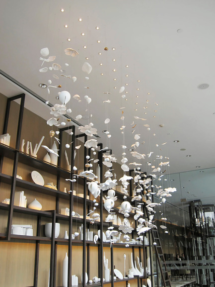 Press kit | 1082-01 - Press release | Pascale Girardin: The art of making an entrance - Pascale Girardin - Product - Four Seasons Place – Lobby chandelierPudong, Shanghai, Chine - Photo credit: Lulin Chen