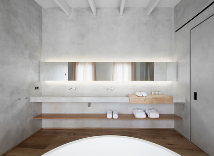 Dossier de presse | 2303-01 - Communiqué de presse | Puro Hotel - OHLAB - Design d’intérieur commercial - Bathroom - Crédit photo : José Hevia