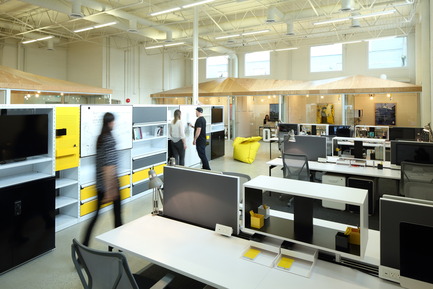 Press kit | 2073-03 - Press release | Innovative Interior Design Steps Up Tech Firm Startup - DIALOG - Commercial Interior Design - STAT Search Analytics - Photo credit: Ema Peter 