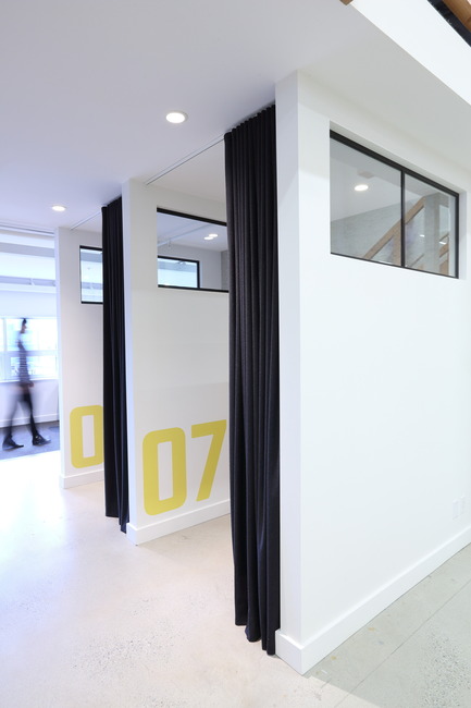 Press kit | 2073-03 - Press release | Innovative Interior Design Steps Up Tech Firm Startup - DIALOG - Commercial Interior Design - STAT Search Analytics - Photo credit: Ema Peter 