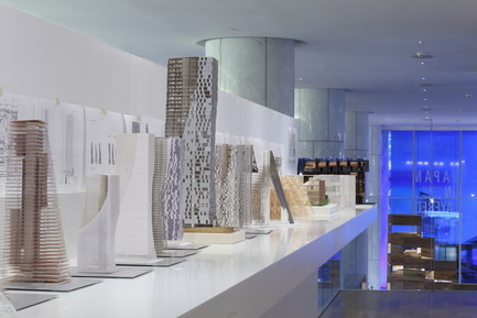 Press kit | 2051-04 - Press release | Japan Unlayered Officially Opens - Westbank | Peterson - Event + Exhibition -         Detailed models of Alberni by Kengo Kuma, a 43-storey&nbsp;high-rise by Kengo Kuma, proposed for Vancouver, British Columbia - Photo credit: Ema Peter