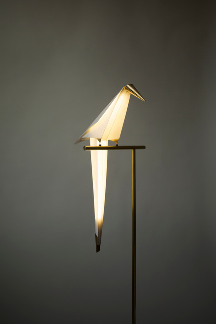 Dossier de presse | 1834-11 - Communiqué de presse | Design Days Dubai Announces 2017 Edition - Dubai Design Week - Évènement + Exposition -  Perch Light designed by&nbsp;Umut Yamac - Crédit photo :  Image Courtesy of Crafts Council (UK)<br>
