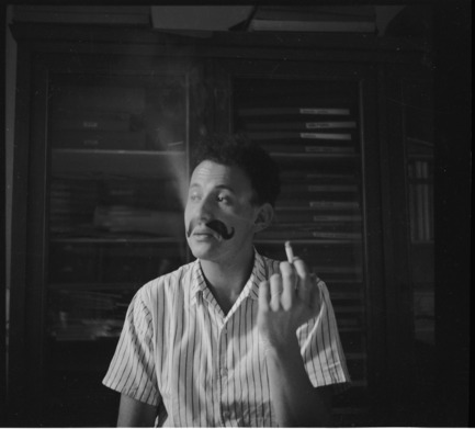 Dossier de presse | 748-30 - Communiqué de presse | Voyage dans l’univers du designer graphique italien Heinz Waibl au Centre de design de l’UQAM - Centre de design de l'UQAM - Évènement + Exposition - Heinz Waibl coi baffi, Gorla, Milano - Crédit photo : m.a.x. museo, Chiasso (Svizzera)