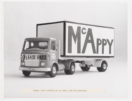 Dossier de presse | 756-15 - Communiqué de presse | Et si on parlait de bonheur sur le chantier? - Centre Canadien d’Architecture (CCA) - Évènement + Exposition -  McAppy : Photographie d’un camion McAppy avec le commentaire « Care and attention at all times – Even for Pedestrians&nbsp;»&nbsp; 1973–1975.&nbsp; <br><br><br>  - Crédit photo :  Fonds Cedric Price, Centre Canadien d’Architecture © CCA, Montréal.