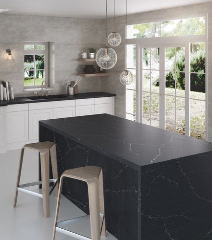Dossier de presse | 2349-01 - Communiqué de presse | Silestone Unveils Eternal Collection with new N-Boost Technology - Cosentino - Produit - Charcoal Soapstone draws inspiration from the natural beauty of blue-grey Soapstone with its contrast between a deep charcoal foundation and the white veining. <br>   - Crédit photo : Cosentino