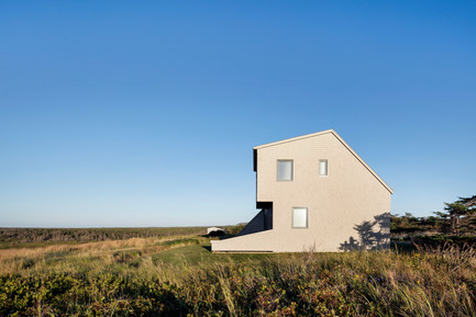 Dossier de presse | 1527-05 - Communiqué de presse | Résidence Dune de l'Ouest - Bourgeois / Lechasseur architectes - Architecture résidentielle - Crédit photo : Adrien Williams