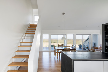 Dossier de presse | 1527-05 - Communiqué de presse | Résidence Dune de l'Ouest - Bourgeois / Lechasseur architectes - Architecture résidentielle - Crédit photo : Adrien Williams