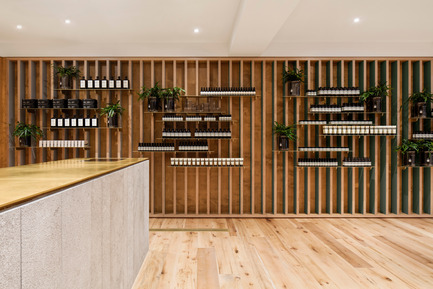 Dossier de presse | 673-17 - Communiqué de presse | Les lauréats de la 10e édition des GRANDS PRIX DU DESIGN sont… - Agence PID - Évènement + Exposition -         PRIX ESPACE COMMERCIAL DE 1 600 PI2 OU MOINS <br>Aesop Mile End <br>_naturehumaine architecture &amp; design - Crédit photo : Adrien Williams