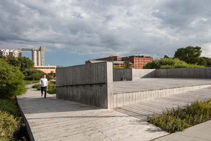 Dossier de presse | 673-17 - Communiqué de presse | Les lauréats de la 10e édition des GRANDS PRIX DU DESIGN sont… - Agence PID - Évènement + Exposition -         PRIX TERRASSE ET AMÉNAGEMENT PAYSAGER PUBLIC <br>Bassin-à-gravier, les Bassins du Nouveau Havre <br>civiliti - Crédit photo : Olivier Blouin