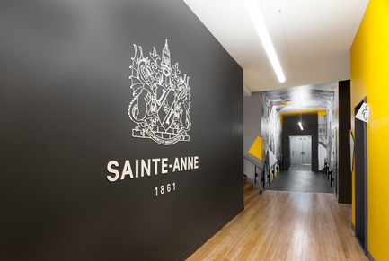Dossier de presse | 673-17 - Communiqué de presse | Les lauréats de la 10e édition des GRANDS PRIX DU DESIGN sont… - Agence PID - Évènement + Exposition -        PRIX AIRE COMMUNE <br>QG Collège Sainte-Anne <br>Taktik Design - Crédit photo : Maxime Brouillet