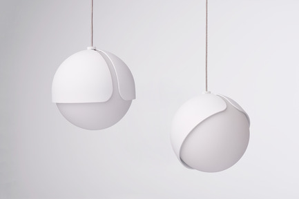 Press kit | 2351-01 - Press release | New Lighting Collection by ANONY - ANONY - Lighting Design -  Ohm | Pendant | White Sandtex  - Photo credit:  &nbsp;Wendy Pham  