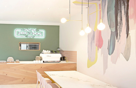 Dossier de presse | 1124-13 - Communiqué de presse | World Interiors News Awards Ceremony 2016 - World Interiors News - Design d’intérieur commercial - WINNER: CAFÉS &nbsp;<br>Mister Hoffman by Joanne Motee<br><br>Mister Hoffman is interior design that is true to the practice’s philosophy of Inspired Living. Through thoughtful curation of space, pieces and colour, executed in a cohesive manner, a small space has been transformed to maximise its commercial capacity without compromising its creative credentials. <br><br>JUDGES’ COMMENT<br>‘We all appreciated how the minimalism has been made to work in a welcoming way. It’s refreshing but not cold. The compositions are thorough and composed. There are some quirky items in there as well - altogether a very optimistic project.’ - Crédit photo : Joanne Motee