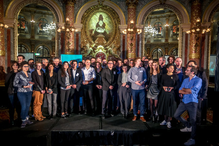 Dossier de presse | 2276-03 - Communiqué de presse | ArchiDesignclub Awards 2017 - ArchiDesignclub by Muuuz - Architecture institutionnelle - ArchiDesignclub Awards 2017 : Photo de groupe des lauréats lors de la cérémonie de remise des prix, mercredi 1er mars au Grand Hôtel Intercontinental Opéra à Paris - Crédit photo : Muuuz