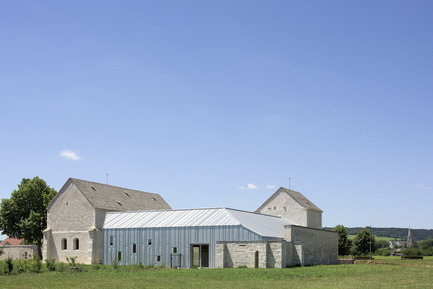 Dossier de presse | 2276-03 - Communiqué de presse | ArchiDesignclub Awards 2017 - ArchiDesignclub by Muuuz - Architecture institutionnelle - Lauréat dans la catégorie Restructuration / Réhabilitation : Ancienne Léproserie, Meursault (21) - Jung architectures + Simon Buri Architecte - Crédit photo : Martin Argyroglo