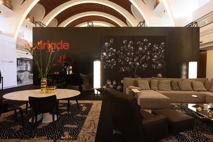 Dossier de presse | 1594-04 - Communiqué de presse | Asia's Leading Design Event Opened its Doors Yesterday to Record Crowds - Design Shanghai - Évènement + Exposition - Driade stand @ Design Shanghai - Crédit photo : Design Shanghai