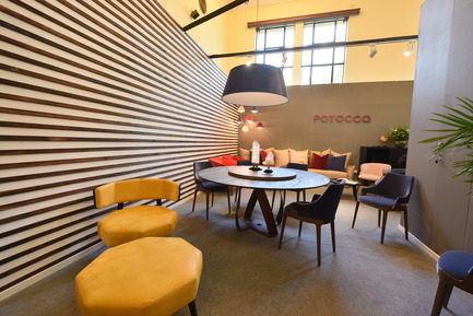 Dossier de presse | 1594-04 - Communiqué de presse | Asia's Leading Design Event Opened its Doors Yesterday to Record Crowds - Design Shanghai - Évènement + Exposition - Potocco stand @ Design Shanghai - Crédit photo : Design Shanghai