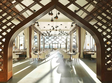 Dossier de presse | 2177-02 - Communiqué de presse | Un architecte français conçoit le plus haut resort de luxe du Moyen Orient :Anantara JabalAkhdar - Atelier Pod - Art de vivre - Al Maison Restaurant - Crédit photo : Anantara Jabal Akhdar