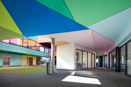 Dossier de presse | 2259-02 - Communiqué de presse | Ivanhoe Grammar Senior Years & ScienceCentre - McBride Charles Ryan - Architecture institutionnelle - Internal View - Crédit photo : John Gollings