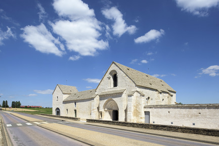 Dossier de presse | 2394-01 - Communiqué de presse | Reconversion de l’ancien Hôpital de Meursault - JUNG Architectures & Simon Buri - Architecture institutionnelle - Crédit photo : Martin Argyroglo