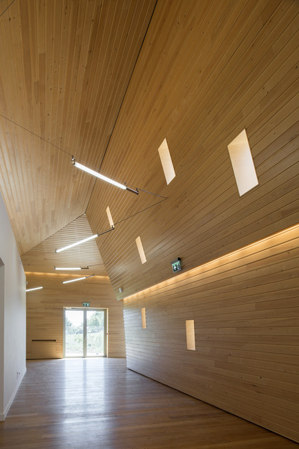 Dossier de presse | 2394-01 - Communiqué de presse | Reconversion de l’ancien Hôpital de Meursault - JUNG Architectures & Simon Buri - Architecture institutionnelle - Crédit photo : Martin Argyroglo