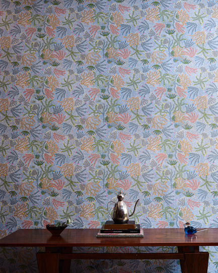 Press kit | 2399-01 - Press release | My Country: Design With Origin - Bay Gallery Home - Residential Interior Design - Bay Gallery Home, My Country BLUE wallpaper. From an original Australian Aboriginal artwork. - Photo credit: Bay Gallery Home