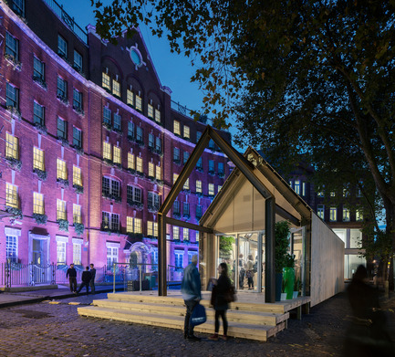 Dossier de presse | 2186-02 - Communiqué de presse | The Circular Economy Building - Arup Associates - Architecture commerciale - Designed and delivered as a prototype for the&nbsp;2016 London Design Festival; the Circular Building is one of the first in the UK built to satisfy Circular Economy principles. - Crédit photo :  © SIMON KENNEDY 