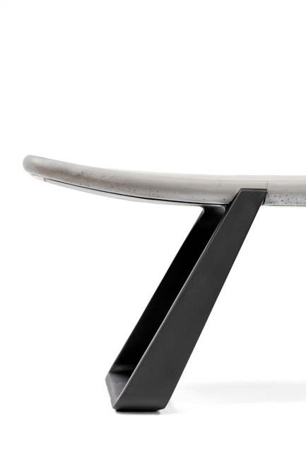 Press kit | 2436-01 - Press release | Perplex Concrete Bench - Fig40 - Industrial Design - Perplex Bench &nbsp;| &nbsp;Fig40_6 detail - Photo credit: Lisa Petrole