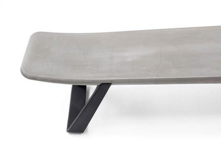 Press kit | 2436-01 - Press release | Perplex Concrete Bench - Fig40 - Industrial Design - Perplex Bench &nbsp;| &nbsp;Fig40_8 detail - Photo credit: Lisa Petrole