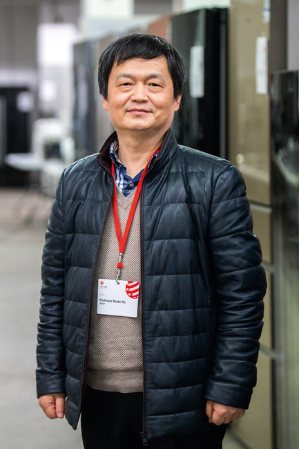 Press kit | 1696-15 - Press release | The Red Dot Jury Has Made Its Decision: These Are the Best Products of the Year - Red Dot Award - Competition - Red Dot juror Professor Renke He<br> - Photo credit: Red Dot