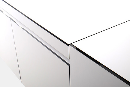 Dossier de presse | 2443-01 - Communiqué de presse | miniki slimline - miniki - Design industriel - miniki slimline conjunction detail - Crédit photo : Michael Jaeger