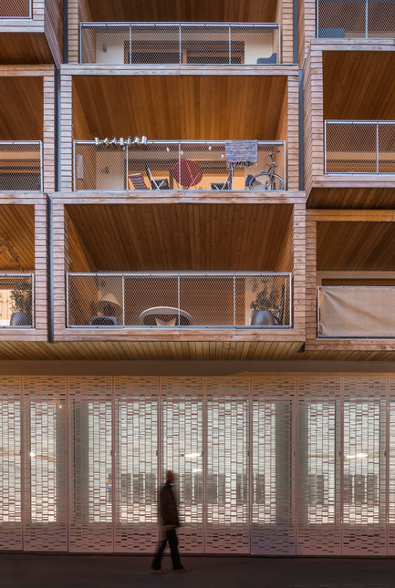 Dossier de presse | 2388-01 - Communiqué de presse | LESS - L’amplificateur urbain - AAVP ARCHITECTURE - Architecture résidentielle - Détail de la façade&nbsp; - Crédit photo : © Luc Boegly