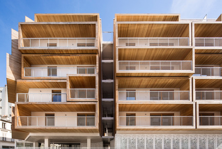 Dossier de presse | 2388-01 - Communiqué de presse | LESS - L’amplificateur urbain - AAVP ARCHITECTURE - Architecture résidentielle - Façade depuis la rue Pierre Dupont&nbsp; - Crédit photo : © Luc Boegly