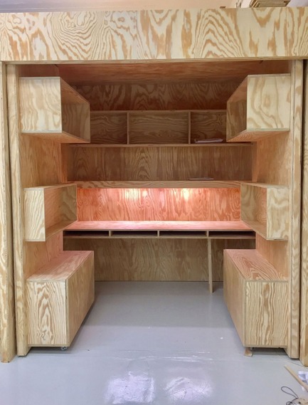 Dossier de presse | 2125-04 - Communiqué de presse | New Designer Showroom Opens Upper East Side, NYC April 2017 - Valerie Goodman Gallery - Produit - Crédit photo :  Valerie Goodman Gallery 