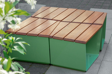 Dossier de presse | 821-03 - Communiqué de presse | Collection EXA: modulation créative de cubes «outside the box» - Equiparc / Marc BoudreauDesigner - Produit - Bancs EP 1051 - Crédit photo : Drew Hadley