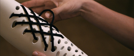 Press kit | 2467-01 - Press release | Confetti Prosthetic Leg Cover - Furf Design Studio - Product - The holes engraved unto the prosthetic leg allow it to be customizable. - Photo credit: Furf Design Studio