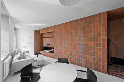 Press kit | 2506-01 - Press release | Bazillion Apartment: Warm and Cold - AGROB BUCHTAL - Residential Interior Design - Photo credit: Leonas Garbačauskas / AGROB BUCHTAL