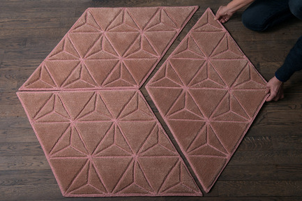 Dossier de presse | 2512-01 - Communiqué de presse | Jigsaw Rug Wins Double Design Award - Ingrid Külper Design AB - Design d’intérieur commercial - Jigsaw multipurpose rug - Crédit photo : Ewa Malmsten Nordell