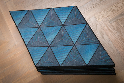 Dossier de presse | 2512-01 - Communiqué de presse | Jigsaw Rug Wins Double Design Award - Ingrid Külper Design AB - Design d’intérieur commercial - jigsaw multipurpose rug &nbsp;printed on wool - Crédit photo : Ewa Malmsten Nordell
