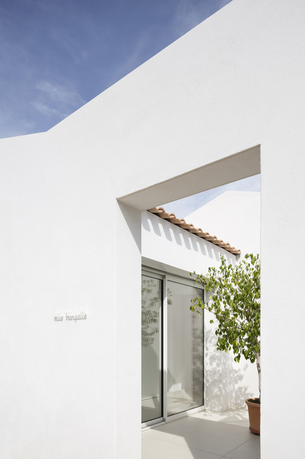 Dossier de presse | 2524-01 - Communiqué de presse | Villa Tranquille - ARTELABO - Architecture résidentielle - Crédit photo : Marie-Caroline Lucat