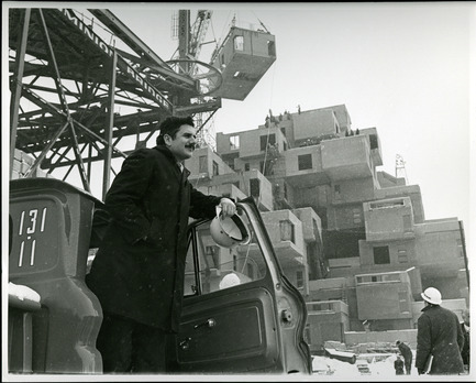 Dossier de presse | 748-31 - Communiqué de presse | Montréal célèbre le50e anniversaire d’Habitat 67 de l’architecte canadien, israélien, américain MosheSafdie au Centre de design de l’UQAM / Du 1er juin au13août2017 - Centre de design de l'UQAM - Évènement + Exposition - Moshe Safdie à Habitat, 1966 - Crédit photo : Collection de&nbsp;Safdie Architects
