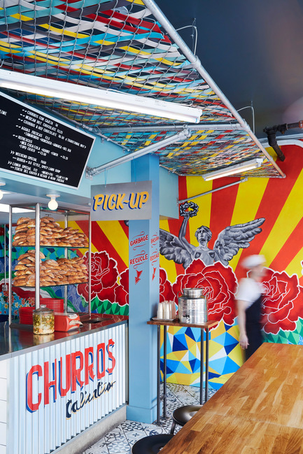 Dossier de presse | 1048-12 - Communiqué de presse | Multidisciplinary Studio +tongtong Designs Torteria San Cosme, the Mexican Sandwich Shop in the Heart of Kensington Market - +tongtong - Design industriel - Crédit photo : Naomi Finlay