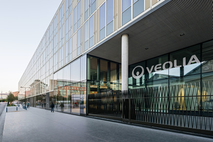 Dossier de presse | 1008-04 - Communiqué de presse | Siège social Veolia - Dietmar Feichtinger Architectes - Architecture commerciale - Façade&nbsp; - Crédit photo : Hertha Hurnaus