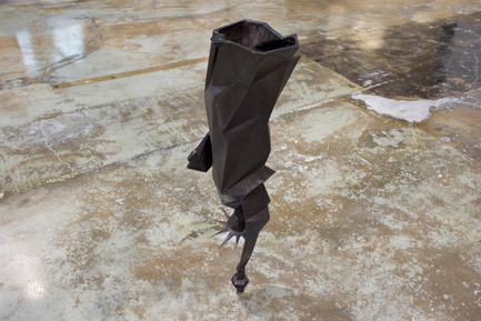 Press kit | 701-10 - Press release | Michel de Broin and Eve Sussman at the MAC - Musée d'art contemporain de Montréal (MAC) - Event + Exhibition - L’Abîme de la Liberté, 2013Michel de BroinBronze28 × 38 × 143 cmAvec l’aimable permission de laGalerie Division, Montréal - Photo credit: Michel de Broin