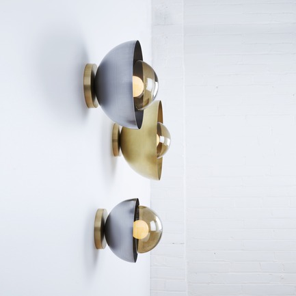 Press kit | 1665-02 - Press release | Lightmaker Studio Makes U.S. Debut at ICFF NY 2017 - Lightmaker Studio - Lighting Design - Curve Wall Sconce - Photo credit: Naomi Finlay