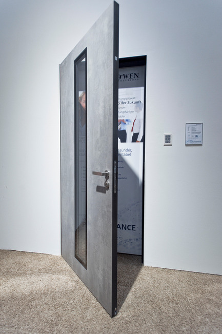 Press kit | 2578-01 - Press release | Award-winningALED Privacy-Plus Technology - LightGlass - Lighting Design -                JELD-WEN office doors with ALED Daylight, off - Photo credit: LightGlass