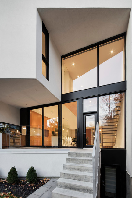 Dossier de presse | 1633-03 - Communiqué de presse | Résidence 1ère Avenue - Architecture Microclimat - Architecture résidentielle - Terrasse arrière - Crédit photo : Adrien Williams